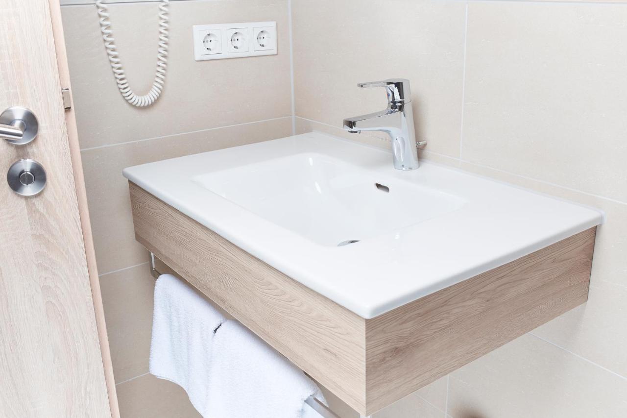 Hotel Alpha Nuremberg Ngoại thất bức ảnh
