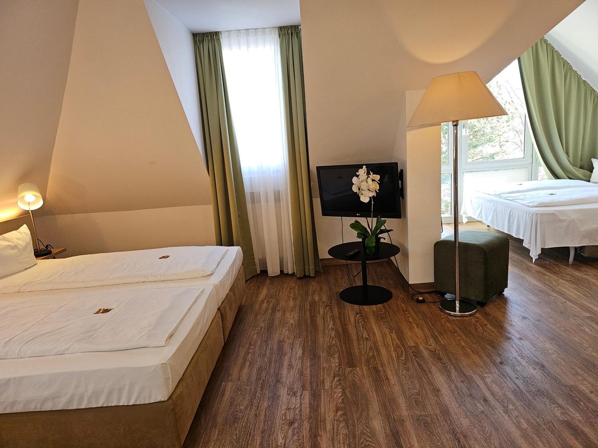 Hotel Alpha Nuremberg Ngoại thất bức ảnh